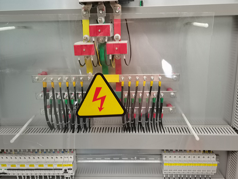 電氣控制裝置